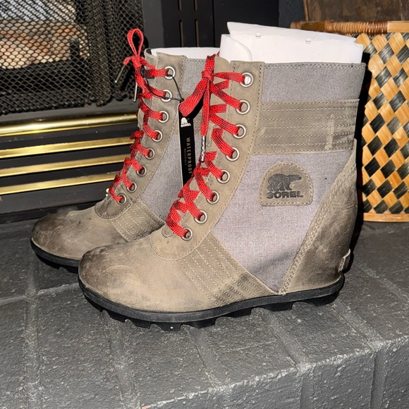 Sorel NWT Lexie Wedge Boot‎ - Womens, Quarry, 9.5 Discontinued hard to find - Picture 3 of 8